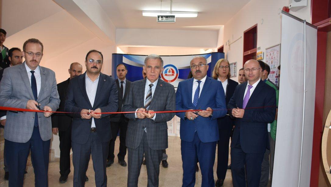 Özlem Burma Mesleki ve Teknik Anadolu Lisesi TÜBİTAK Bilim Fuarı