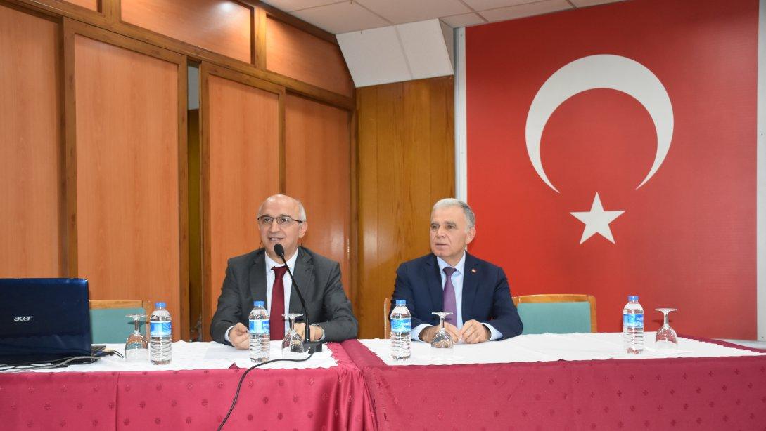 Bakanlığımız Ölçme, Değerlendirme ve Sınav Hizmetleri Genel Müdürü Dr. Sayın Sadri ŞENSOY İlimizi ziyaret etti.