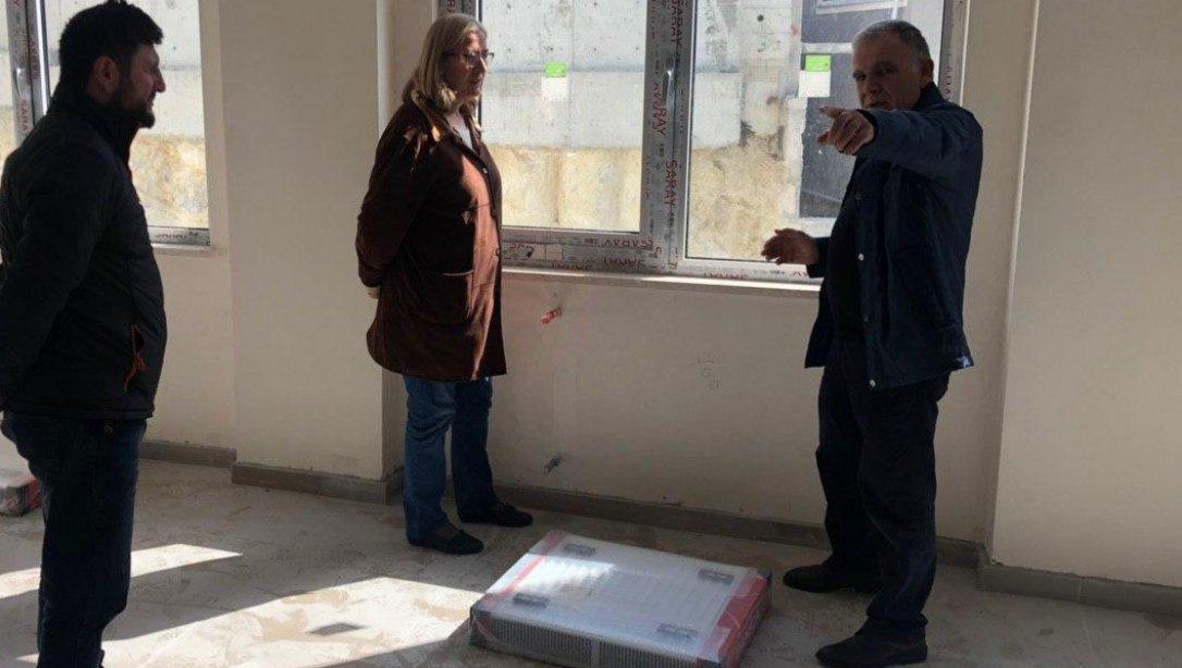 İl Milli Eğitim Müdürü Cengiz BAHÇACIOĞLU Yapımı Devam Eden Şehit Şerife Bacı Ortaokulunu Yerinde İnceledi.