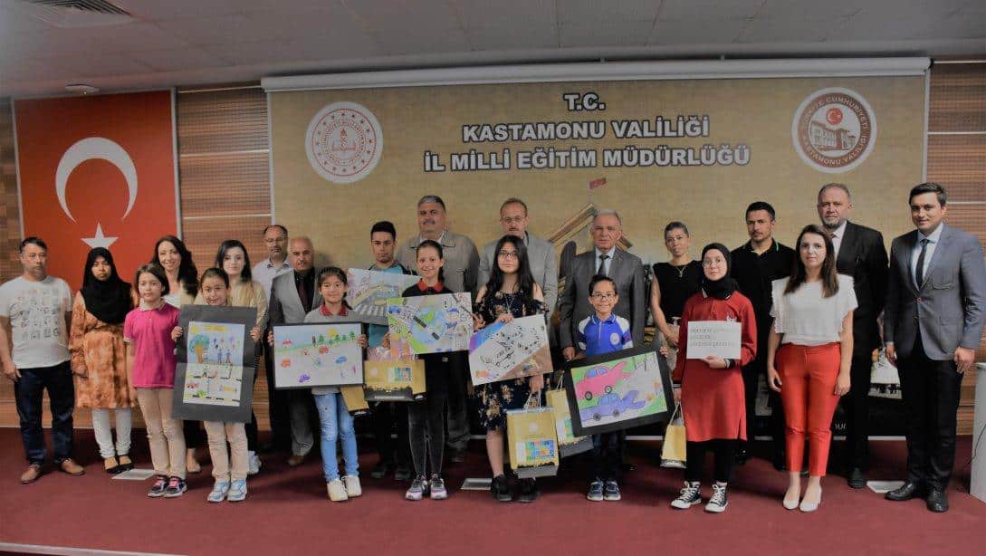 Millî Eğitim Bakanlığı ve Emniyet Genel Müdürlüğü İş Birliğinde Gerçekleştirilen Resim, Slogan ve Karikatür Yarışmaları Ödül Töreni Yapıldı.