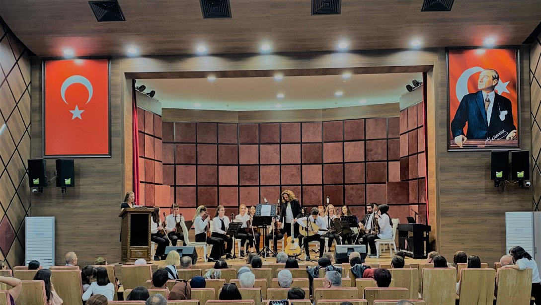 Orhan Şaik Gökyay Güzel Sanatlar Lisesi Öğretmen ve Öğrencileri Tarafından Hazırlanan Yıl Sonu Konseri Gerçekleştirildi.