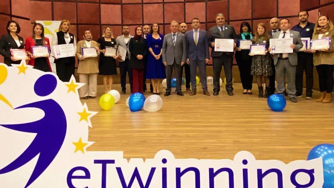 eTwinning Ödülleri İl Müdürümüzün Takdimi ile Sahiplerine Ulaştı