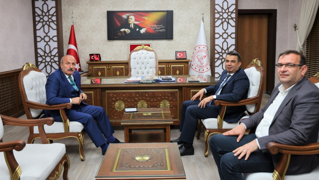 Taşköprü Belediye Başkanı Sayın Hüseyin Arslan'dan İl Millî Eğitim Müdürümüz Sayın Hasan Gümüş'e Ziyaret 